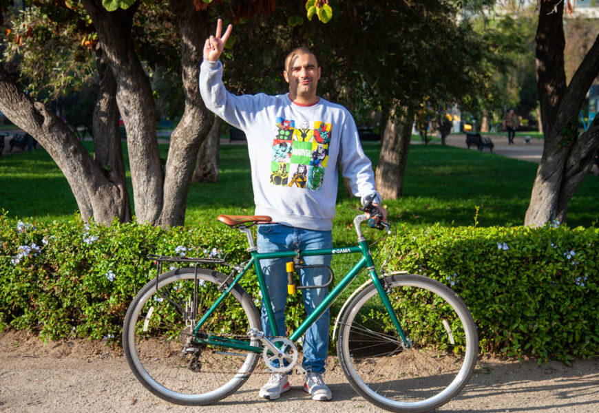 Retrato en bicicleta de Simón Espinoza